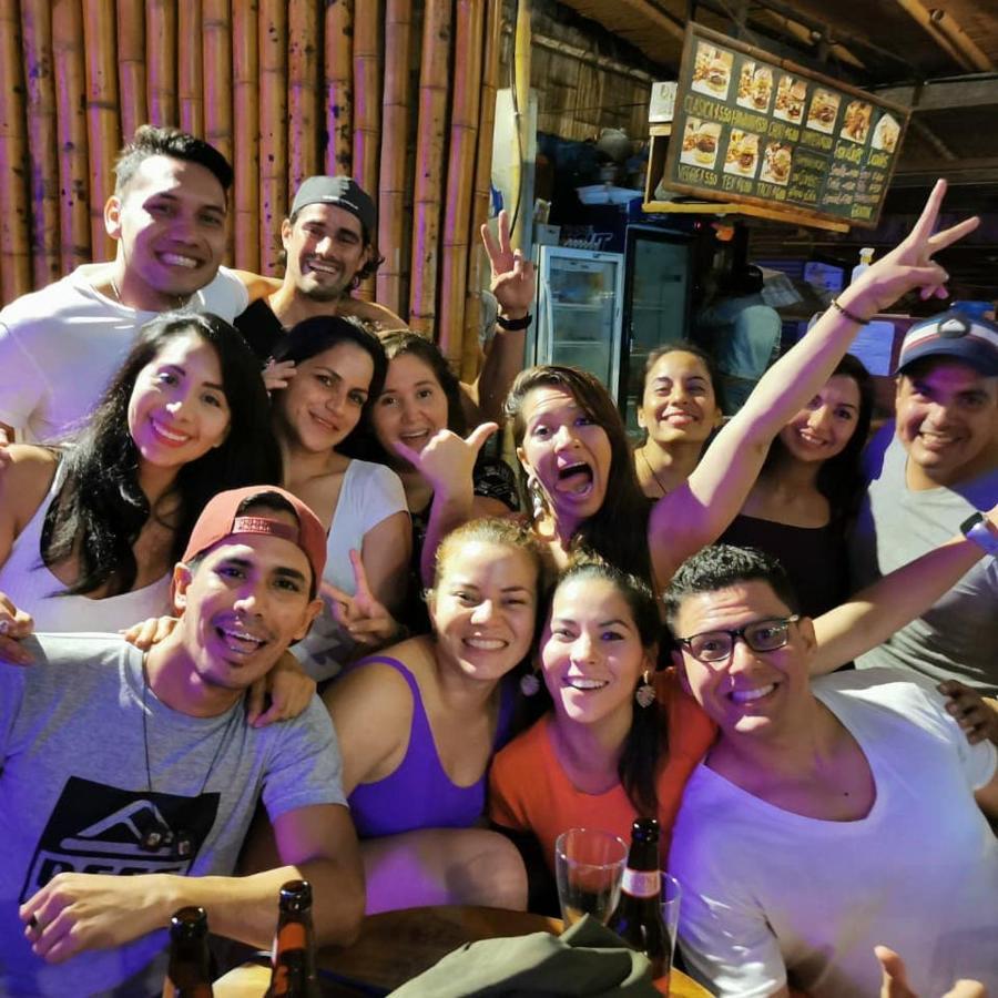 The Weekend Hostal มอนตาญิตาร์ ภายนอก รูปภาพ