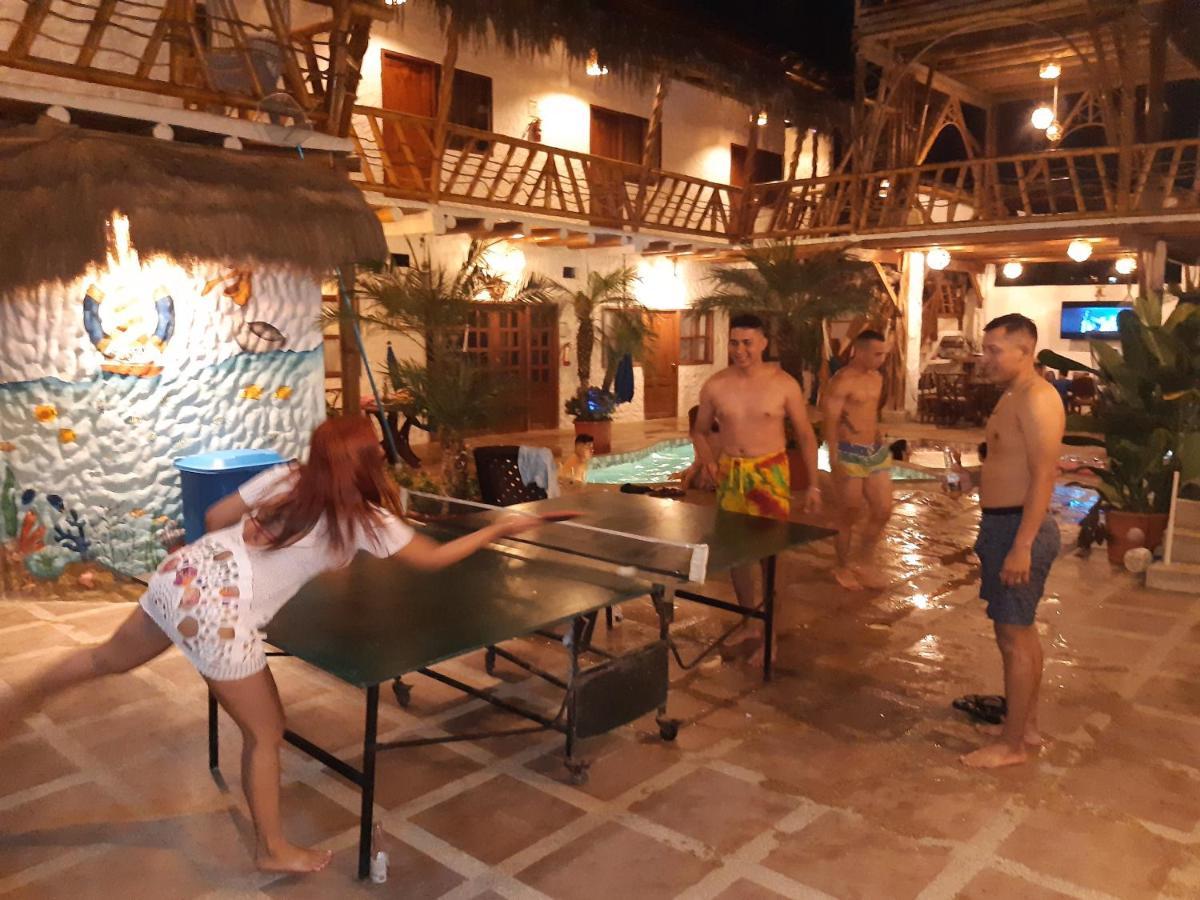 Weekendhostal มอนตาญิตาร์ ภายนอก รูปภาพ