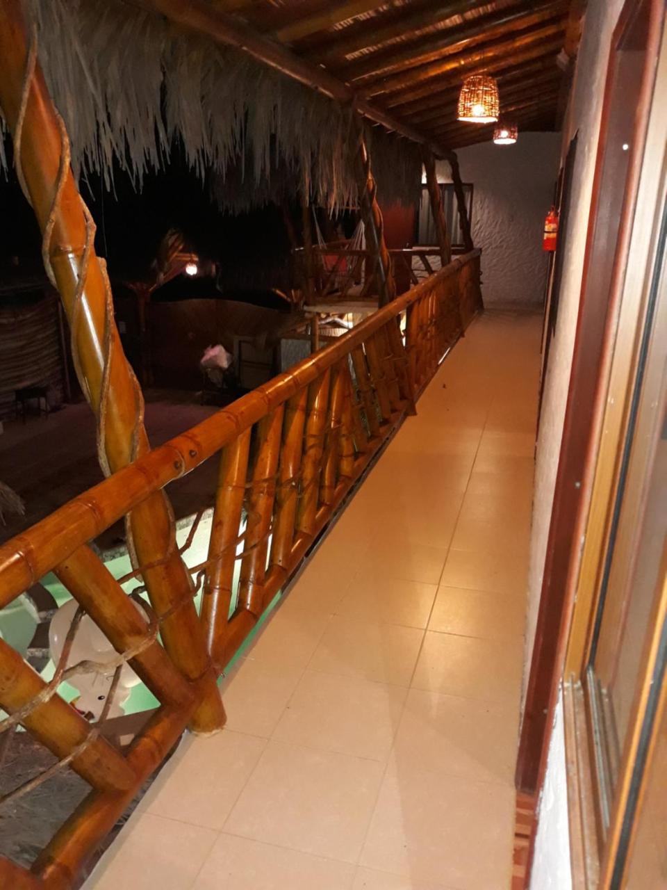 Weekendhostal มอนตาญิตาร์ ภายนอก รูปภาพ