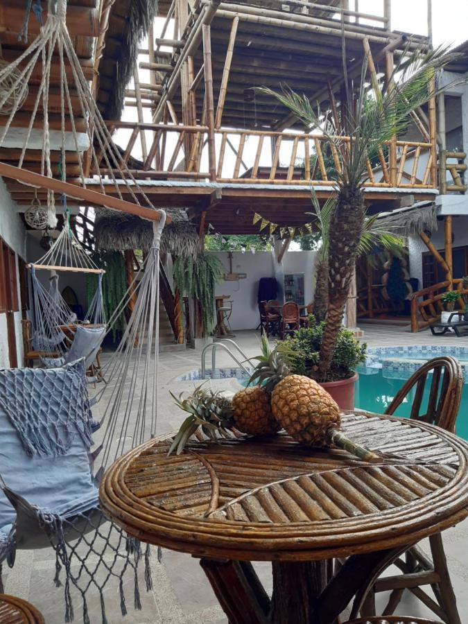 The Weekend Hostal มอนตาญิตาร์ ภายนอก รูปภาพ