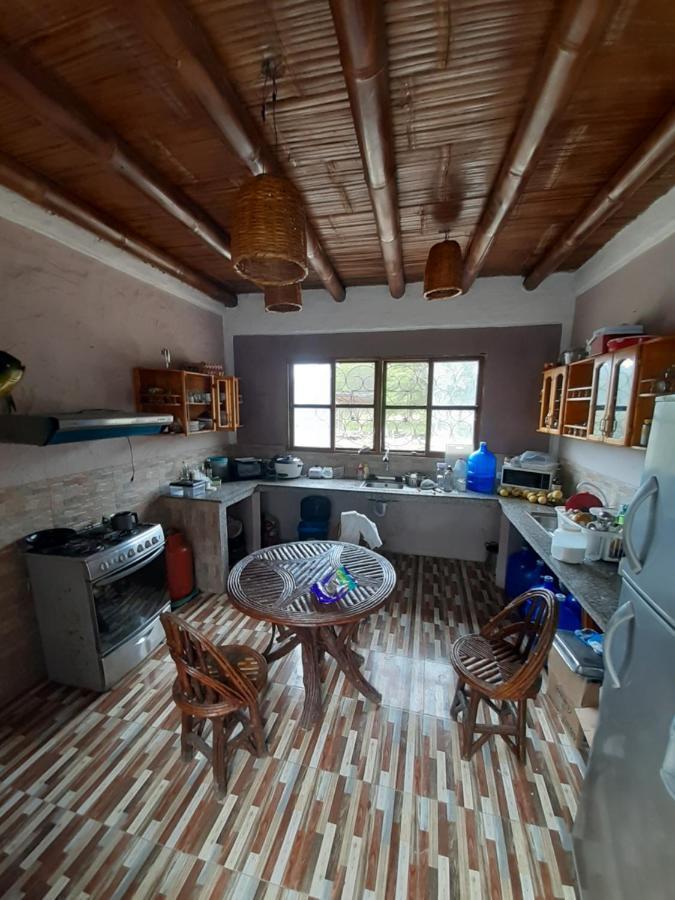 Weekendhostal มอนตาญิตาร์ ภายนอก รูปภาพ