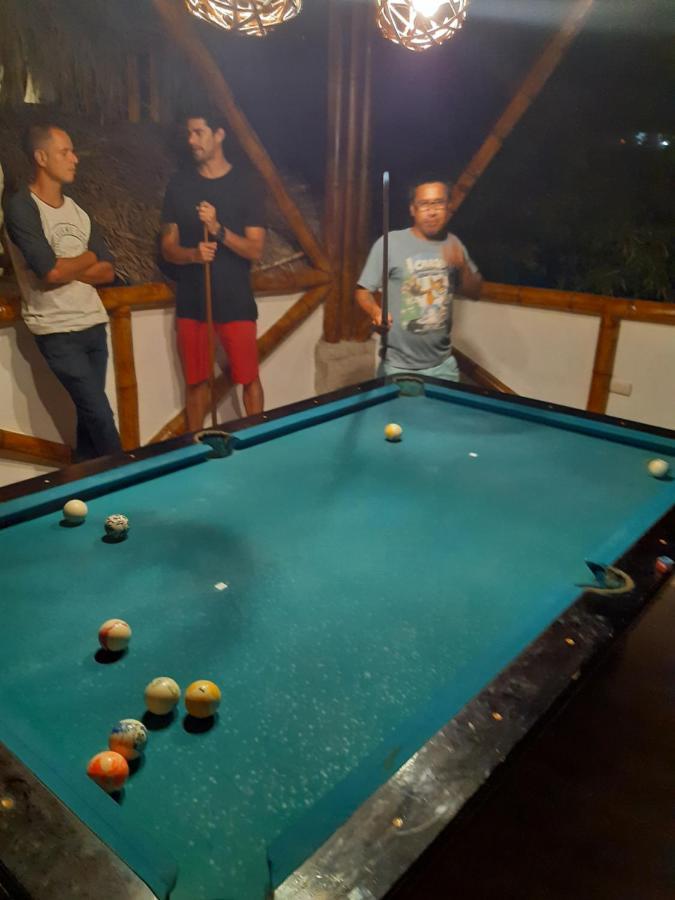 Weekendhostal มอนตาญิตาร์ ภายนอก รูปภาพ