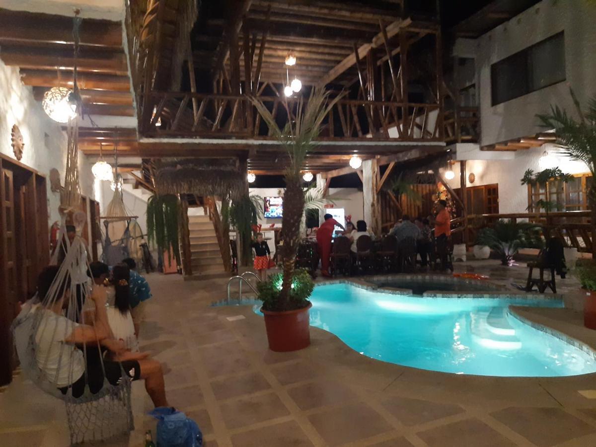The Weekend Hostal มอนตาญิตาร์ ภายนอก รูปภาพ
